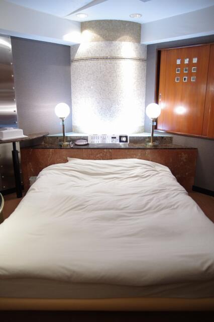 ルテシア(渋谷区/ラブホテル)の写真『303号室　ベッド』by マーケンワン