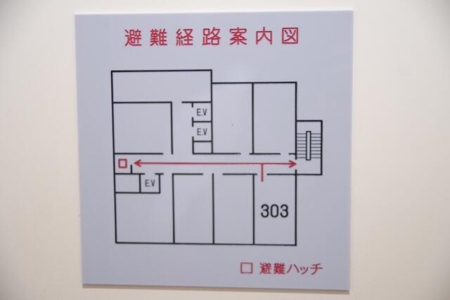 ルテシア(渋谷区/ラブホテル)の写真『303号室　避難経路図』by マーケンワン