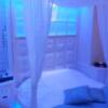 H-SEVEN 西川口(川口市/ラブホテル)の写真『304号室のベッドスペースです。お姫様仕様になっているのと照明が特徴的です。』by ヒロくん!