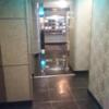 HOTEL Shuffle(シャッフル)(豊島区/ラブホテル)の写真『エレベーターホールから受付を見たところ。正面が部屋パネル』by 市