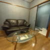 ペリカン(渋谷区/ラブホテル)の写真『201号室 ソファ テーブル』by angler