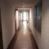 ホテル ムーンパティオ(豊島区/ラブホテル)の写真『3階エレベーターホールから道が複数に分かれています(1本目）』by 市
