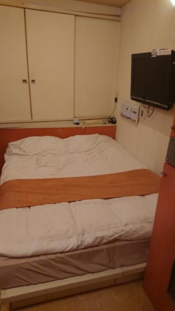 ビアンカドゥエ(豊島区/ラブホテル)の写真『301号室　ベッドと液晶モニター』by hehu275