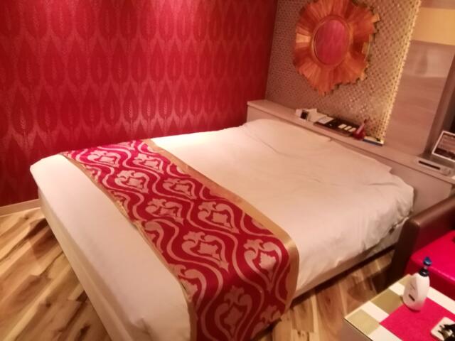 HOTEL LaLa Resort(台東区/ラブホテル)の写真『303号室利用、ベッドです。(21,11)』by キジ