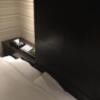 HOTEL Villa Senmei(ヴィラ センメイ）(大田区/ラブホテル)の写真『208号室　ベッドサイド』by ちげ