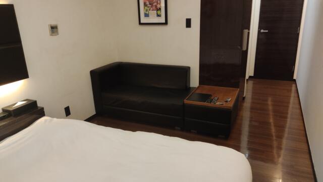 HOTEL DUO（デュオ）(墨田区/ラブホテル)の写真『２０５号室　奥から入口』by ところてんえもん