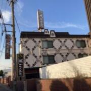 ホテル ミロワール(枚方市/ラブホテル)の写真『昼の外観』by まさおJリーグカレーよ