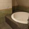 シーズ五反田(品川区/ラブホテル)の写真『407号室 浴室(広さたっぷりです。バスタブはムーディーな照明とジャグジー付き)』by 舐めたろう