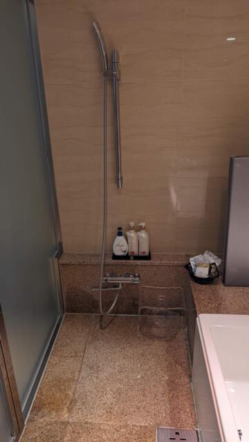 ホテル PASHA RESORT(パシャリゾート)(新宿区/ラブホテル)の写真『301号室 浴室シャワー』by クワッグ