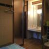 ドルフィン(新宿区/ラブホテル)の写真『206号室 ベッド枕元から見た室内』by ACB48