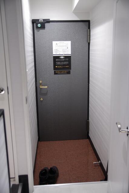 HOTEL エルアンドエル草加(草加市/ラブホテル)の写真『307号室　玄関スペース』by マーケンワン