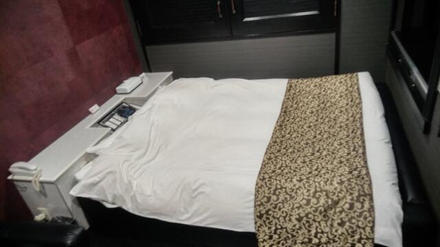 ホテル グッドワン(さいたま市大宮区/ラブホテル)の写真『408号室　ベッド』by beat takeshi
