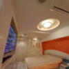 FAVEUR（ファブール）(渋谷区/ラブホテル)の写真『501号室の浴室側からの全景』by angler