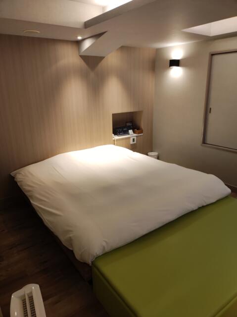 ホテル ATLAS(アトラス)(新宿区/ラブホテル)の写真『503号室　ベット』by らくたろう