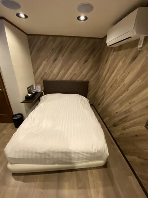 HOTEL ALLURE（アリュール）(渋谷区/ラブホテル)の写真『302号室　ベッド』by たなかgyo