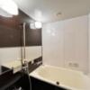 HOTEL EMERALD（エメラルド）(品川区/ラブホテル)の写真『502号室　浴室全景』by INA69