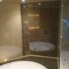 HOTEL SENSE(センス)(新宿区/ラブホテル)の写真『501号室（浴室入口横から奥方向）』by 格付屋
