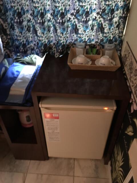 サンマリン(新宿区/ラブホテル)の写真『301号室　冷蔵庫など』by ちげ