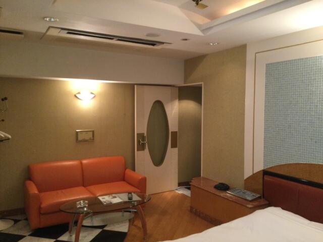 HOTEL CEAN新宿（セアン）(新宿区/ラブホテル)の写真『405号室 洗面台側から見た室内』by ACB48
