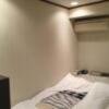 ドルフィン(新宿区/ラブホテル)の写真『102号室 お部屋入口から見た室内』by ACB48