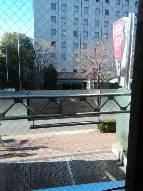 シャルム目黒(品川区/ラブホテル)の写真『203号室、窓からのビューです。(21,12)』by キジ