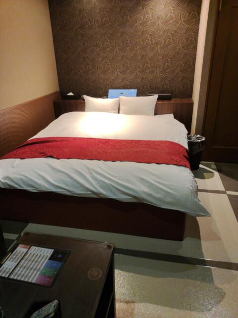 ホテルLagoon（ラグーン）名古屋(名古屋市中区/ラブホテル)の写真『506号室　ベッドルーム　ベッド』by エロスギ紳士