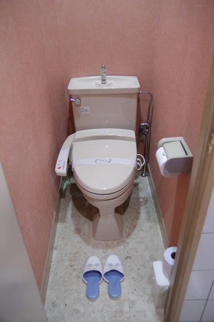 ホテル プレステージ(荒川区/ラブホテル)の写真『602号室　洗浄機能付きトイレ』by マーケンワン