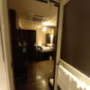 HOTEL ZERO MARUYAMA(渋谷区/ラブホテル)の写真『305号室の浴室からの室内』by angler