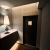 HOTEL VARKIN 池袋西口店(豊島区/ラブホテル)の写真『703号室　玄関』by INA69