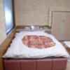ホテル ローリエ(中野区/ラブホテル)の写真『402号室　ベッド』by マーケンワン