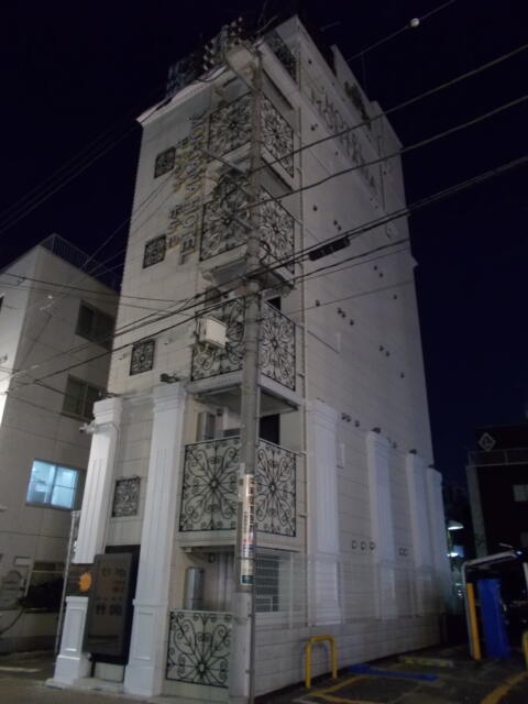 モンタナ ホテル(豊島区/ラブホテル)の写真『夜の外観』by 情報屋Ｘ