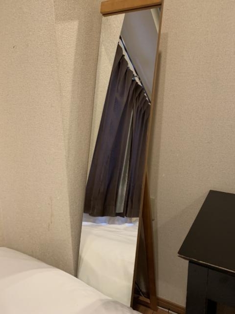 ホテルニュータウン秋葉原(千代田区/ラブホテル)の写真『031号室ベットサイド鏡』by 東京都