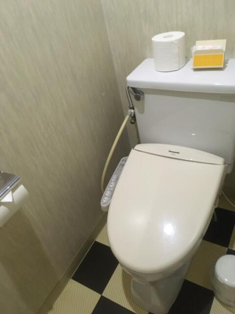 プラージュ(横浜市神奈川区/ラブホテル)の写真『205号室 トイレも綺麗』by 92魔
