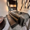 VARKIN ANNEX(バーキンアネックス)(豊島区/ラブホテル)の写真『507号室　ソファとテーブル』by INA69