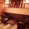 SWEET INN Laity(スイートインレイティ)(横浜市栄区/ラブホテル)の写真『301号室、応接セット、何故か瓦みたいな装飾。(22,1)』by キジ