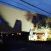 ホテル La・COCO(ラ・ココ)(千葉市稲毛区/ラブホテル)の写真『夜の外観』by YOSA69
