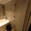HOTEL ZERO MARUYAMA(渋谷区/ラブホテル)の写真『201号室浴室 シャワーとバスタブが別の水栓になっている。』by angler