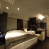HOTEL ZERO MARUYAMA(渋谷区/ラブホテル)の写真『201号室 ベッド足元側からの全景』by angler