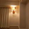 HOTEL K(新宿区/ラブホテル)の写真『303号室 足元側の照明』by angler
