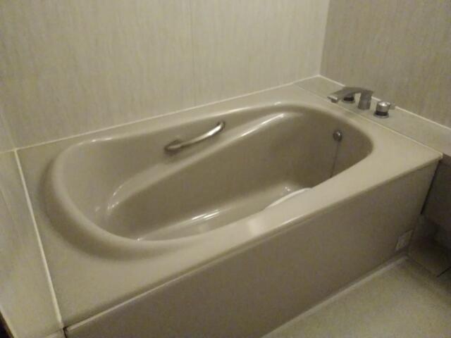 ホテル はなふじ(相模原市/ラブホテル)の写真『306号室(Bクラス)浴槽』by イノシシのおっさん