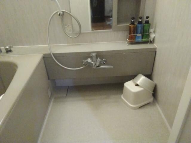 ホテル はなふじ(相模原市/ラブホテル)の写真『306号室(Bクラス)浴室シャワー』by イノシシのおっさん