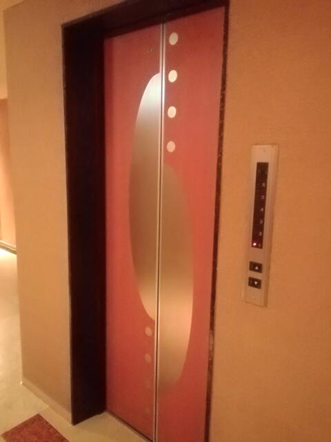 ホテル レモンツリー　船橋(船橋市/ラブホテル)の写真『エレベーターは1台です。(22,2)』by キジ
