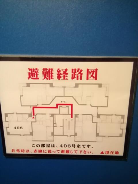ホテル レモンツリー　船橋(船橋市/ラブホテル)の写真『406号室、避難経路と配置図です。(22,2)』by キジ