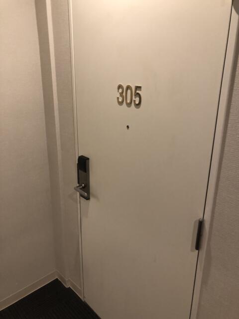 ホテル大山(新宿区/ラブホテル)の写真『305号室、ドア前』by かとう茨城47