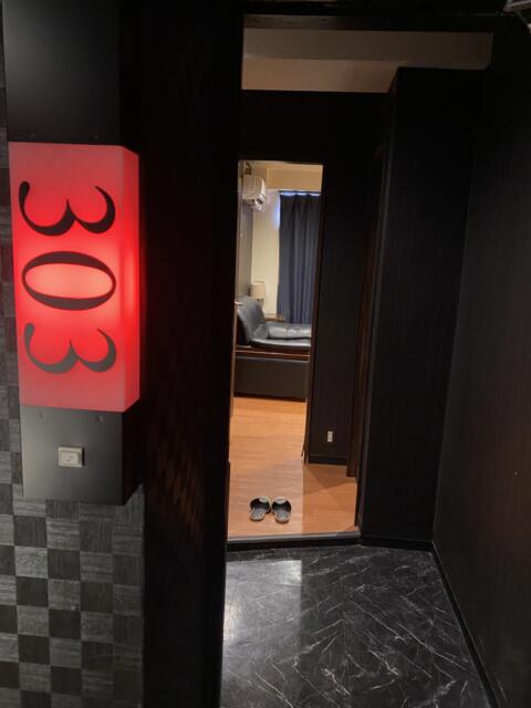 HOTEL GRANDE(川口市/ラブホテル)の写真『303号室(玄関から)』by こねほ