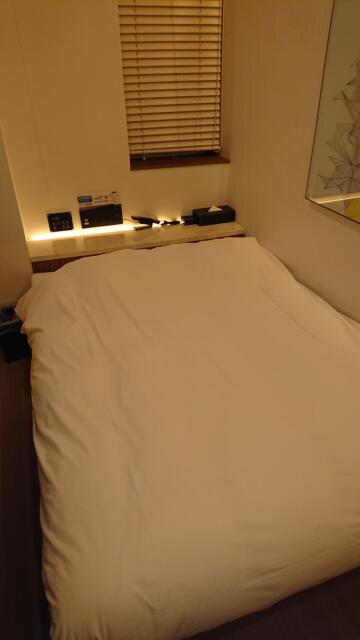 HOTEL DUO（デュオ）(墨田区/ラブホテル)の写真『403号室 ベッド全景』by 舐めたろう