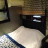 ホテル エリアス(豊島区/ラブホテル)の写真『311号室 ベッドの横の壁にエアコン』by なめろう