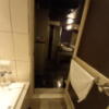 HOTEL ZERO MARUYAMA(渋谷区/ラブホテル)の写真『405号室浴室から見た室内』by angler