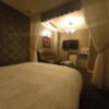 シャトン(新宿区/ラブホテル)の写真『101号室のベッド側からの室内』by angler