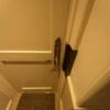 シャトン(新宿区/ラブホテル)の写真『101号室のドア。鍵を使って開ける』by angler